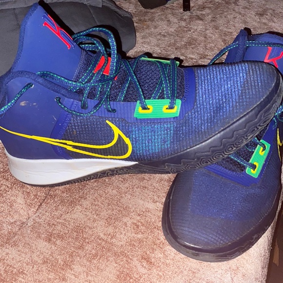 Kyrie flytrap IV - Picture 2 of 4